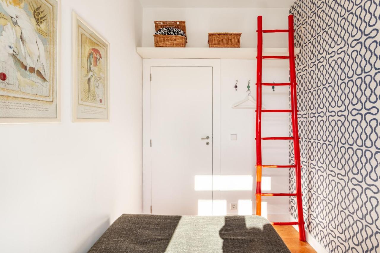 Joivy Chic 2Br Apt In Bairro Alto, 2Mins To Sao Pedro De Alcantara Viewpoint Lisboa Exterior foto