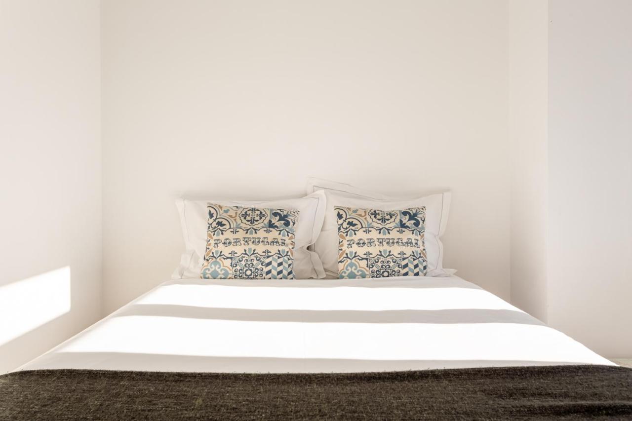 Joivy Chic 2Br Apt In Bairro Alto, 2Mins To Sao Pedro De Alcantara Viewpoint Lisboa Exterior foto